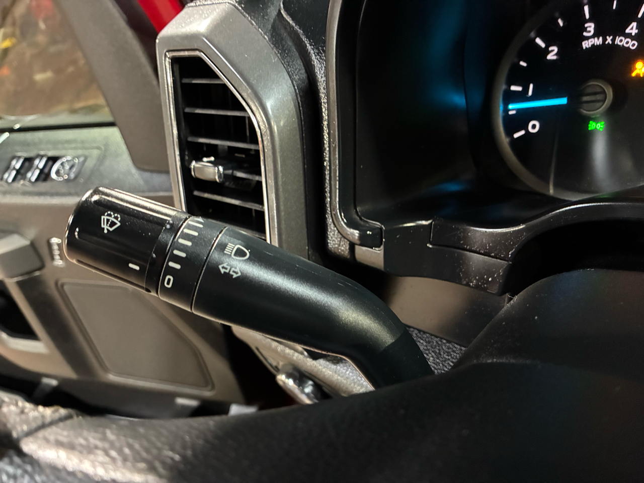 Ford F-150 4WD SuperCab 145" XLT 2018