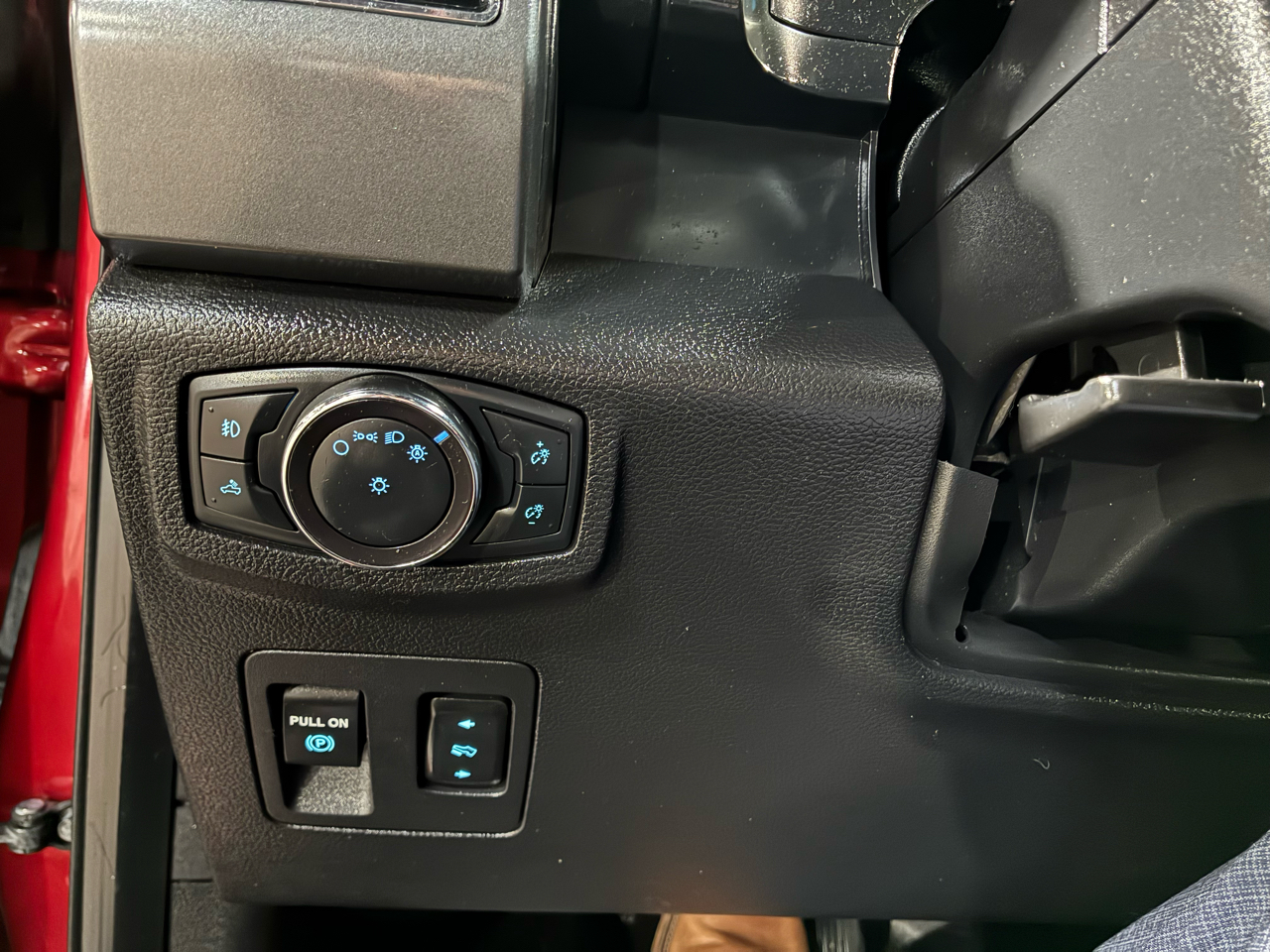 Ford F-150 4WD SuperCab 145" XLT 2018