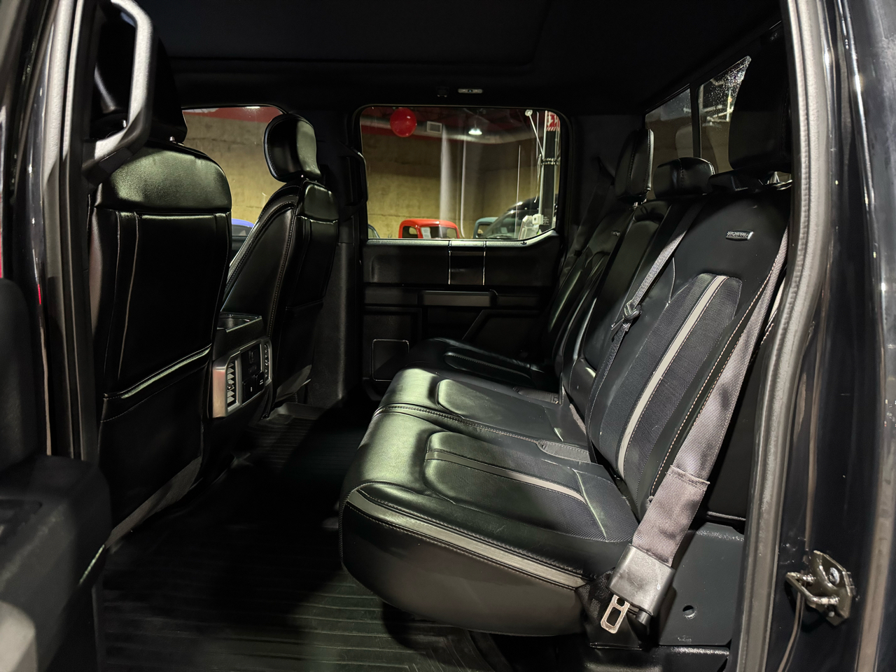 Ford F-150 Platinum 4WD SuperCrew 5.5' Box 2018