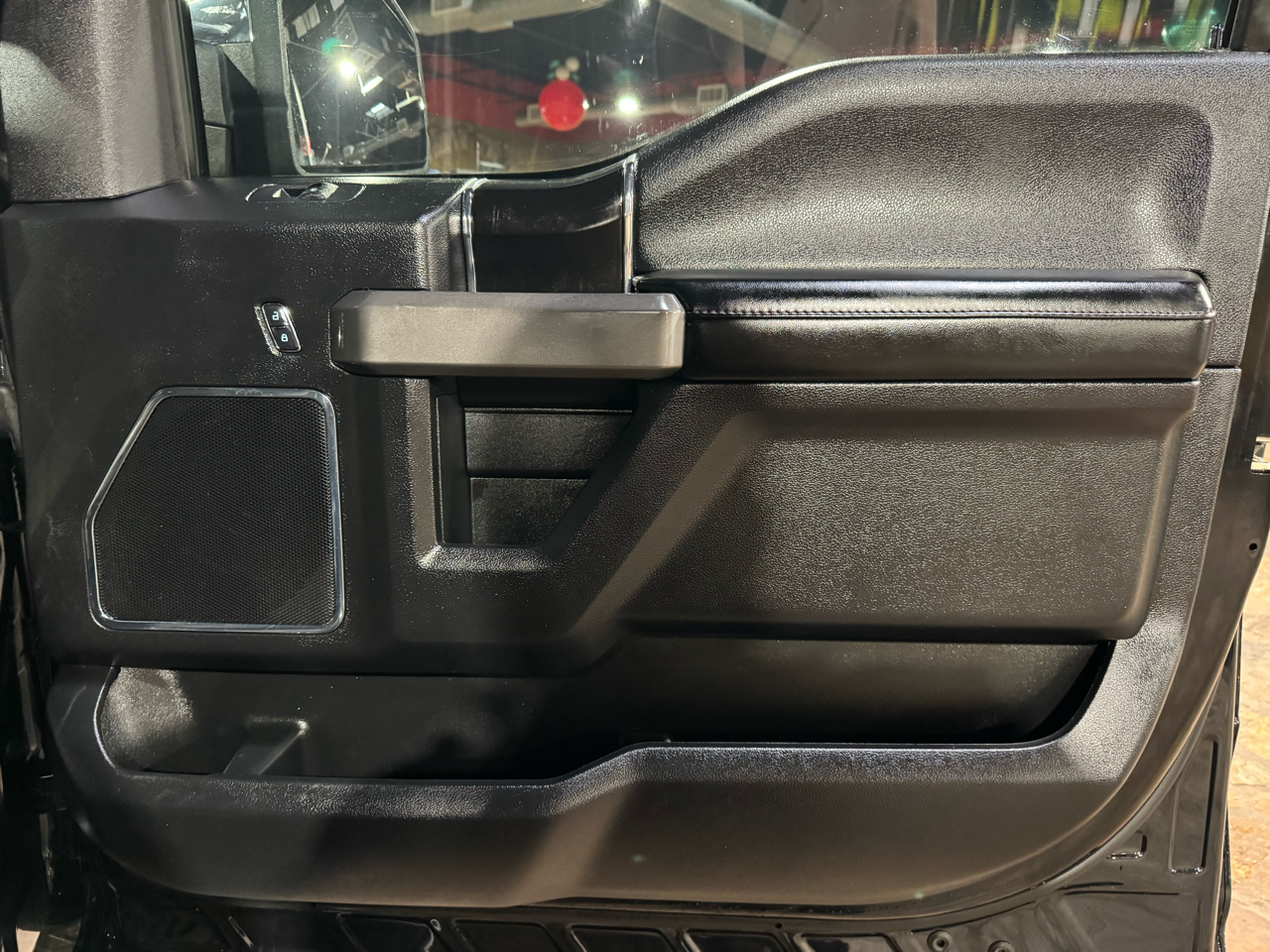 Ford F-150 Platinum 4WD SuperCrew 5.5' Box 2018