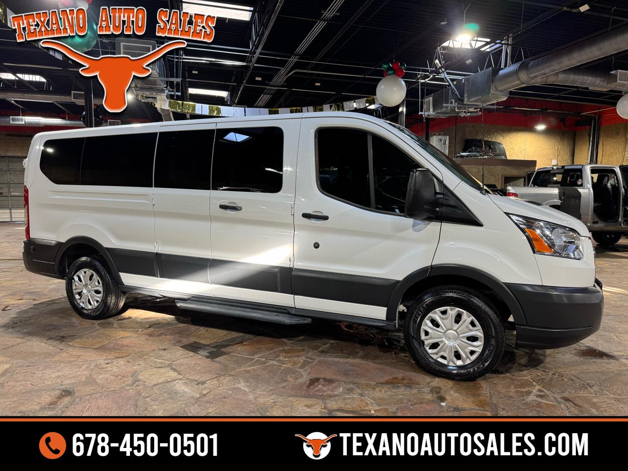 2016 Ford Transit Wagon T-350 148" Low Roof XLT Swing-Out RH Dr