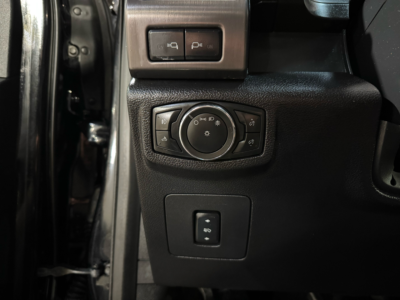 Ford F-150 4WD SuperCrew 145" Limited 2016