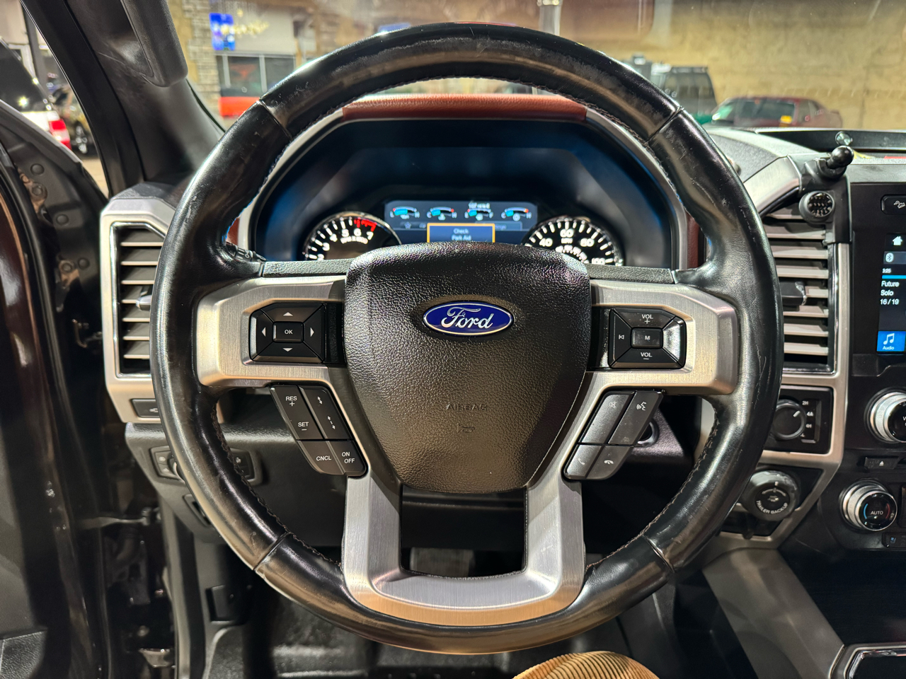 Ford F-150 Platinum 4WD SuperCrew 5.5' Box 2018