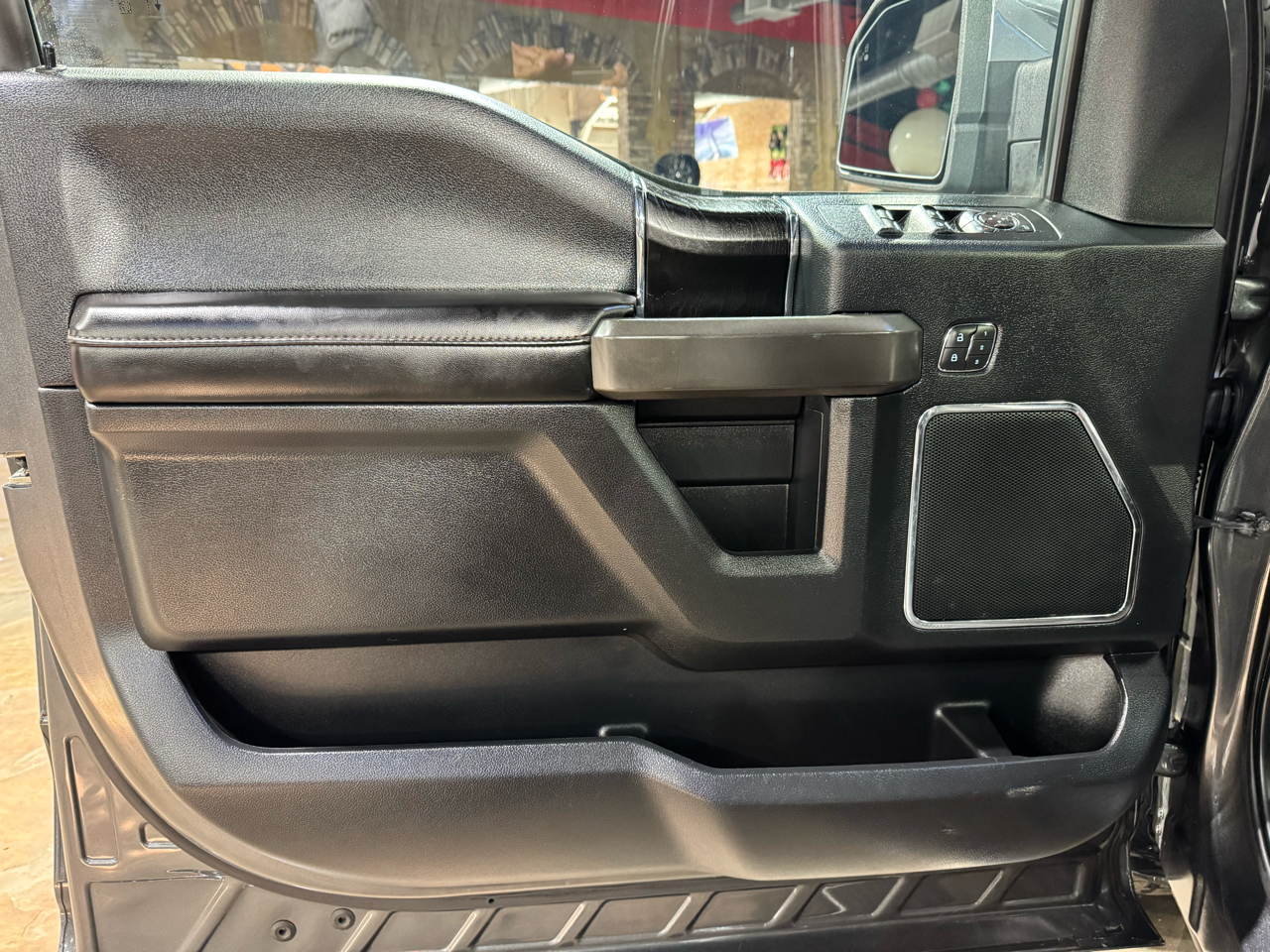 Ford F-150 Platinum 4WD SuperCrew 5.5' Box 2020