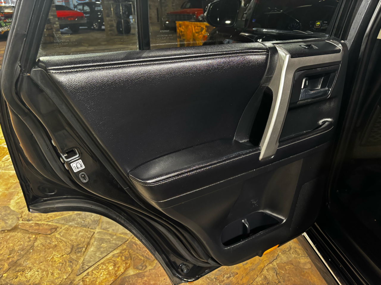 Toyota 4Runner 4dr Limited 3.4L Auto 4WD 2016