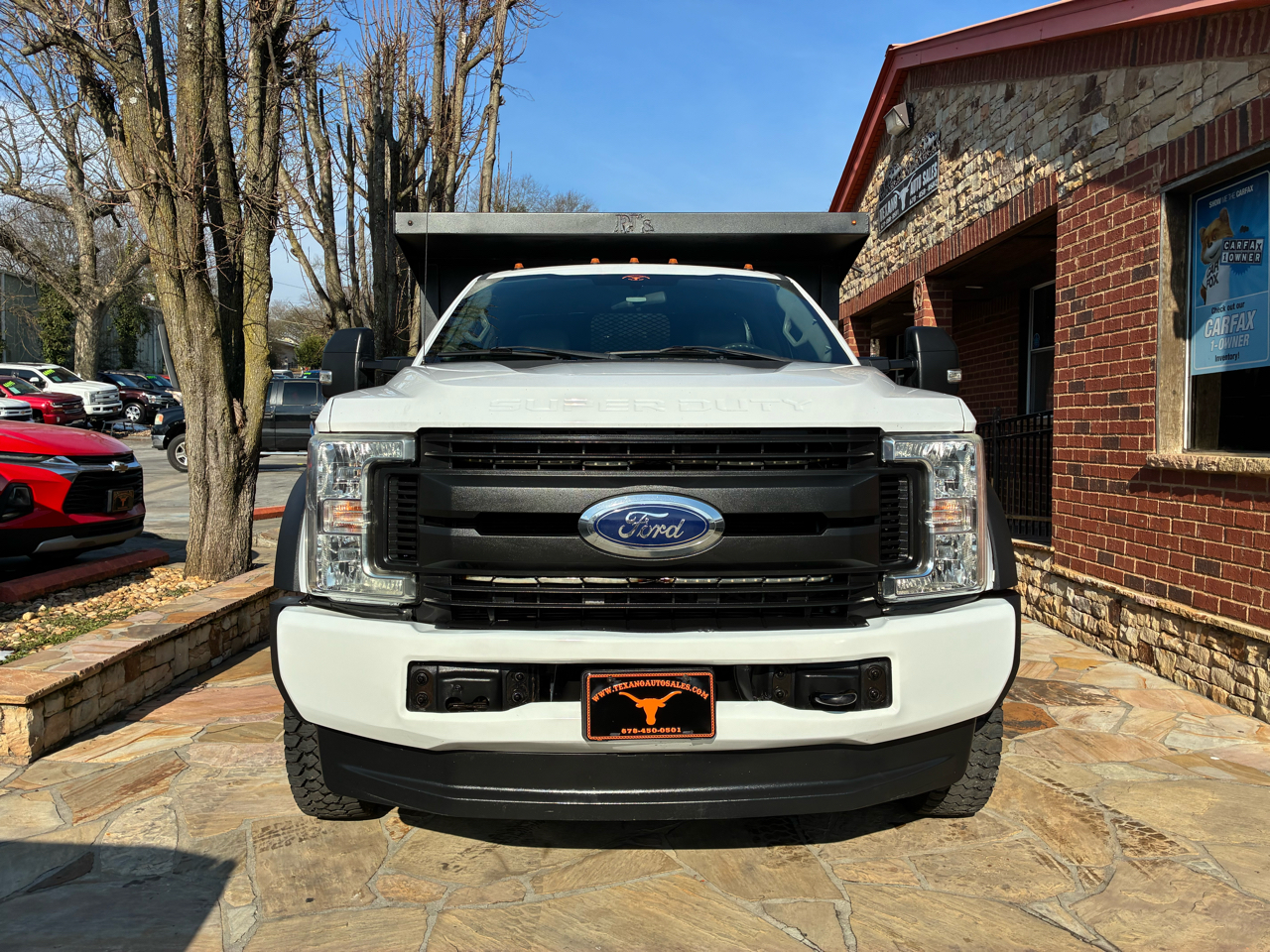 Ford Super Duty F-450 DRW XLT 4WD Reg Cab 145" WB 60" CA XLT 2019