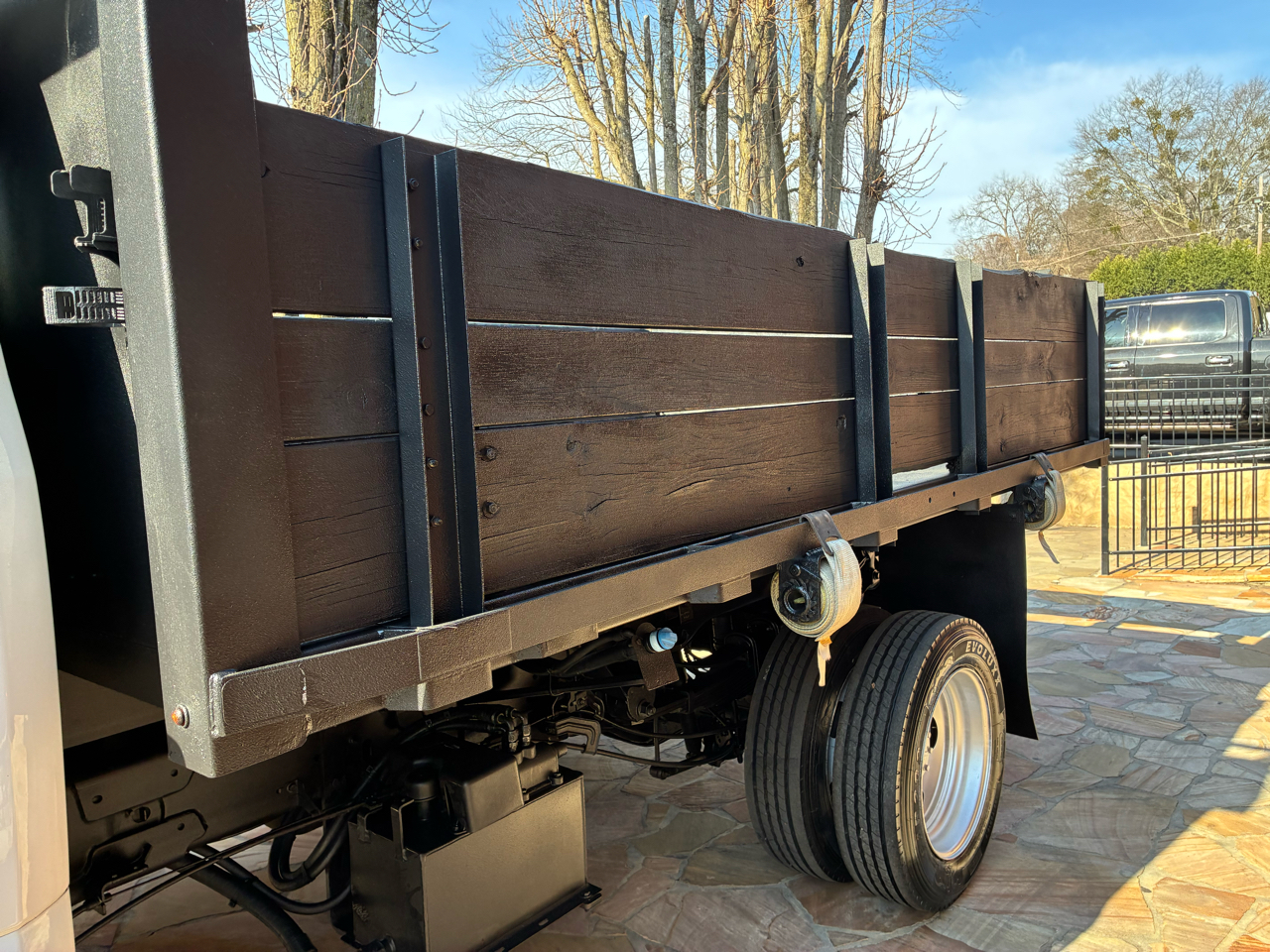 Ford Super Duty F-450 DRW XLT 4WD Reg Cab 145" WB 60" CA XLT 2019