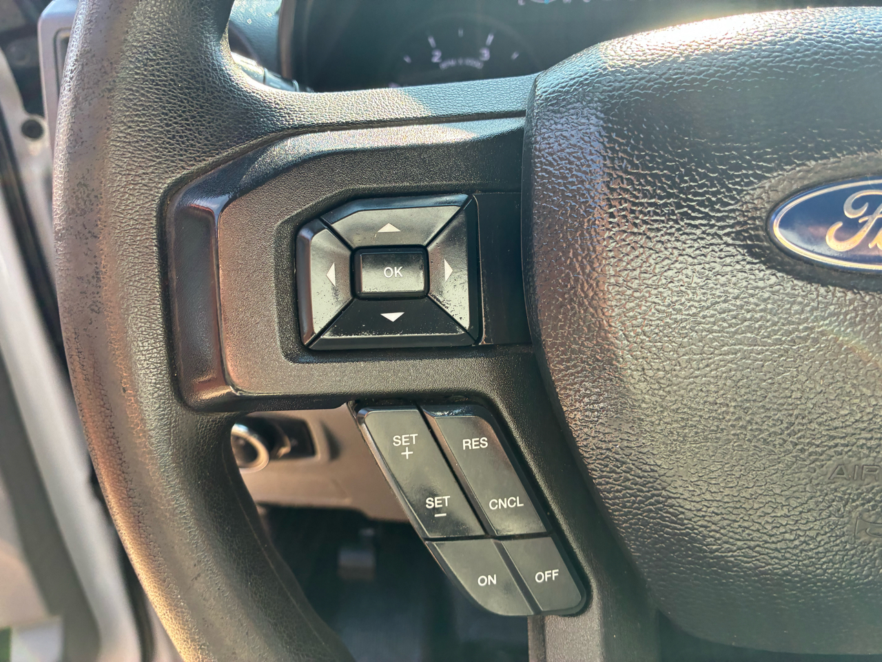 Ford Super Duty F-450 DRW XLT 4WD Reg Cab 145" WB 60" CA XLT 2019