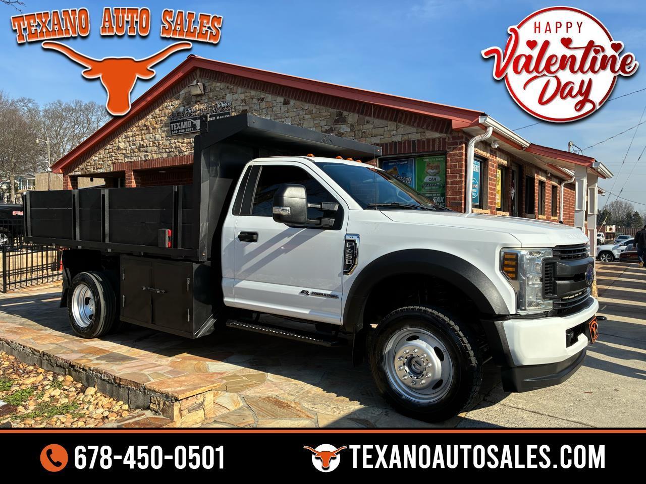 Ford Super Duty F-450 DRW XLT 4WD Reg Cab 145" WB 60" CA XLT 2019