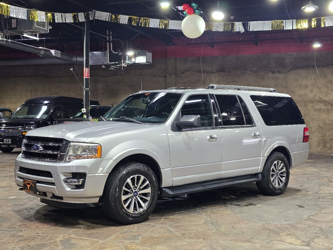 Ford Expedition EL 4WD 4dr XLT 2017
