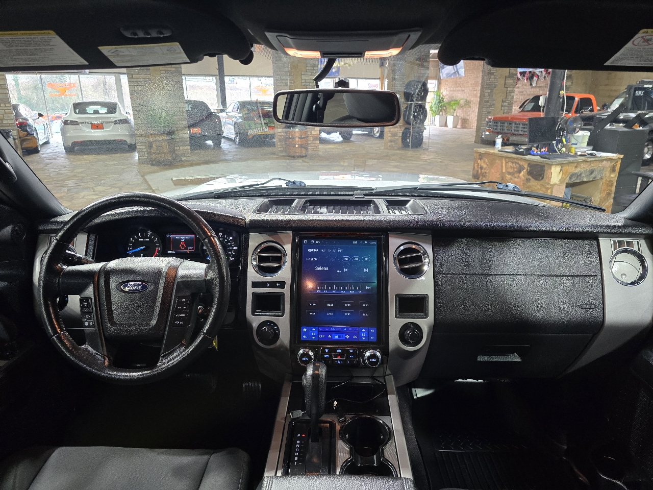 Ford Expedition EL 4WD 4dr XLT 2017