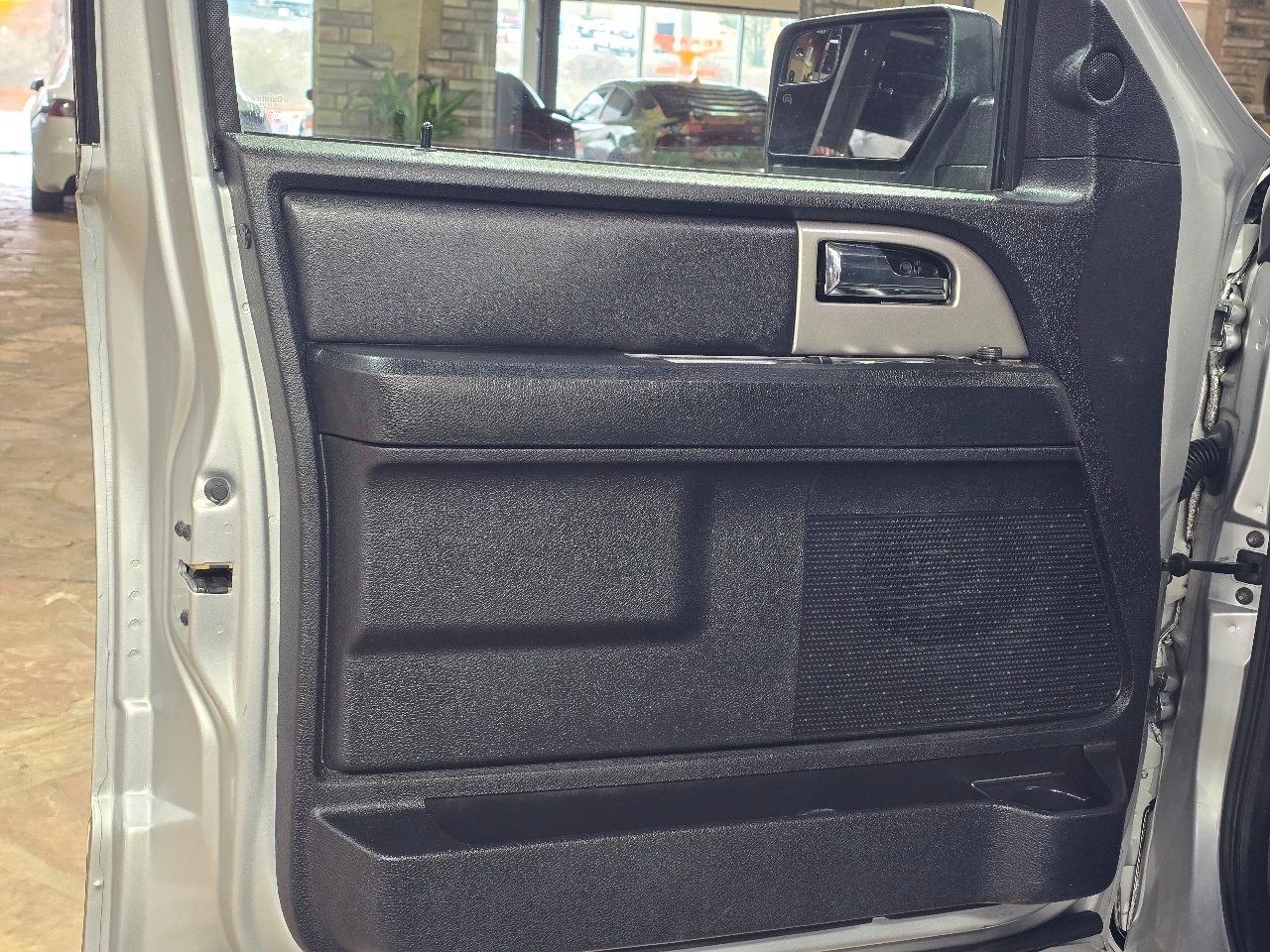 Ford Expedition EL 4WD 4dr XLT 2017