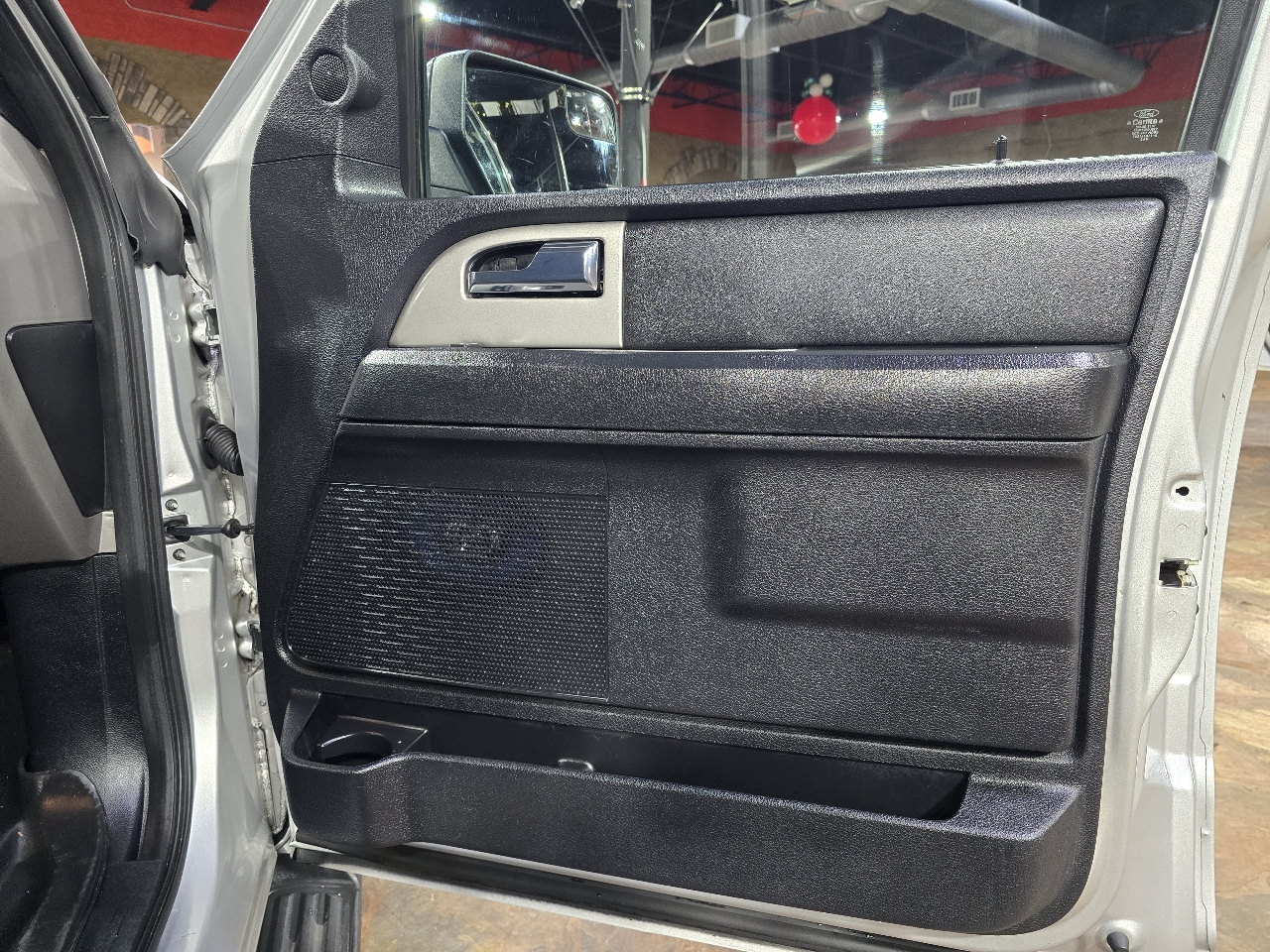 Ford Expedition EL 4WD 4dr XLT 2017