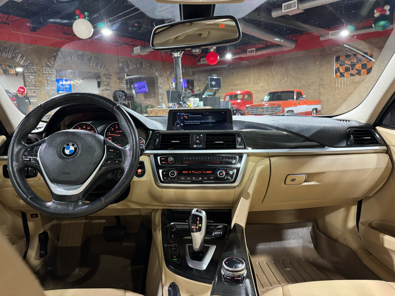 BMW 3 Series 4dr Sdn 328i RWD 2014