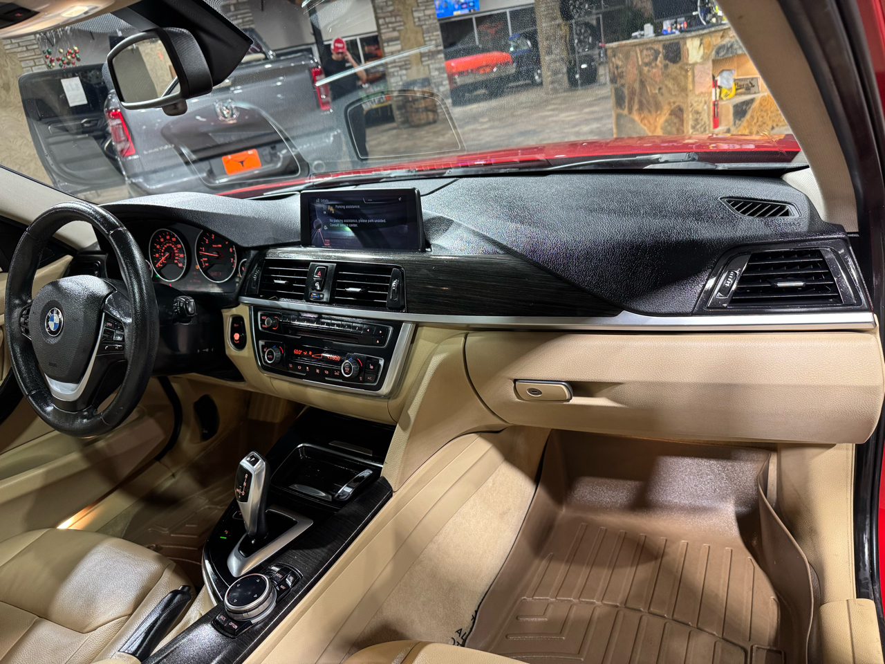 BMW 3 Series 4dr Sdn 328i RWD 2014