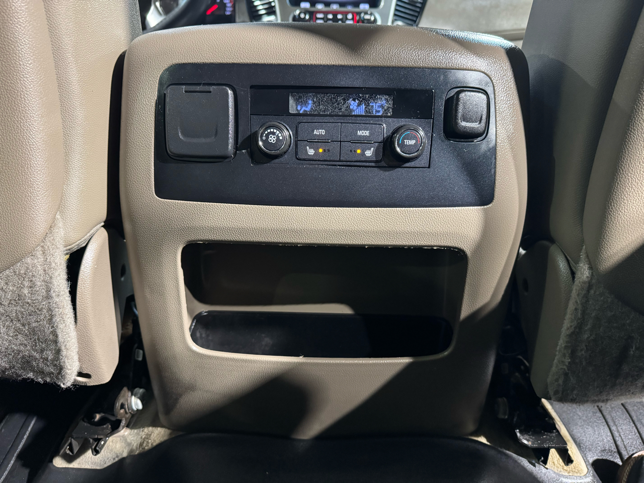 GMC Yukon XL 2WD 4dr SLT 2015