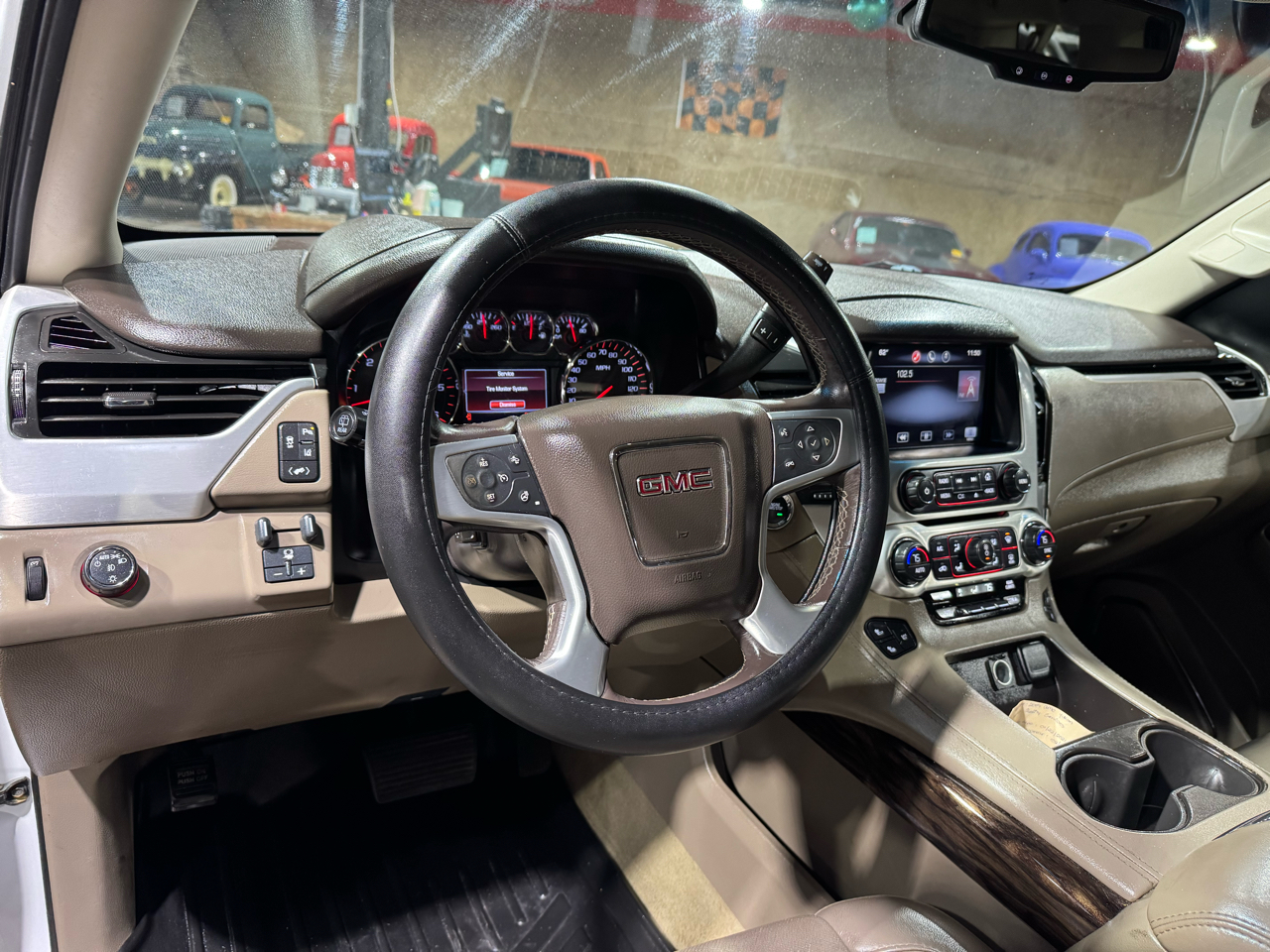 GMC Yukon XL 2WD 4dr SLT 2015