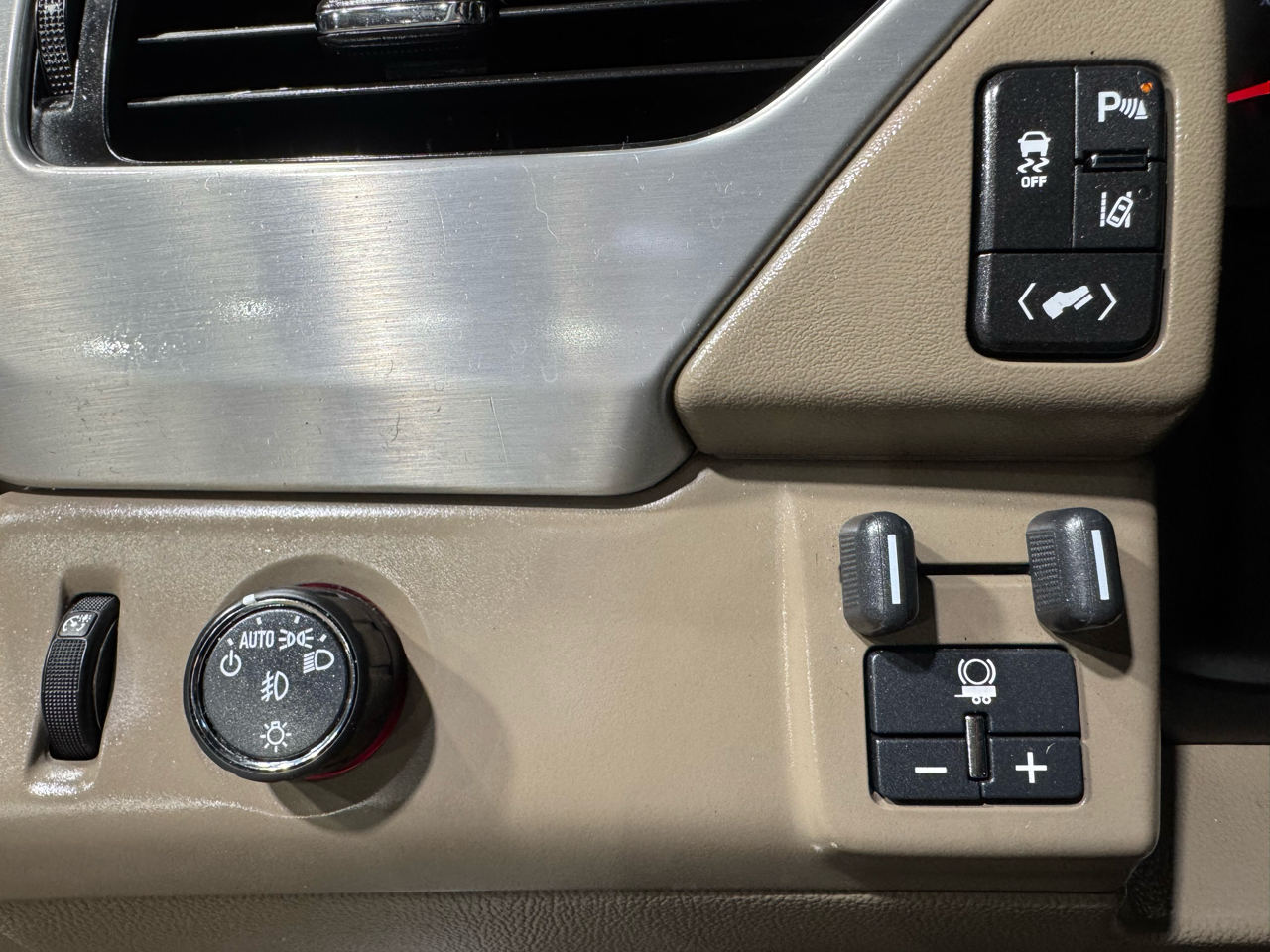 GMC Yukon XL 2WD 4dr SLT 2015