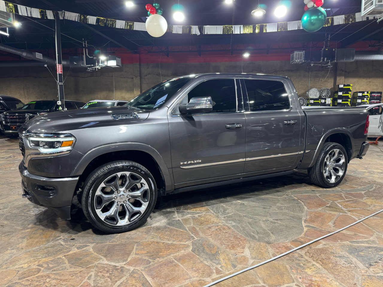 RAM 1500 Limited 4x2 Crew Cab 5'7" Box 2020