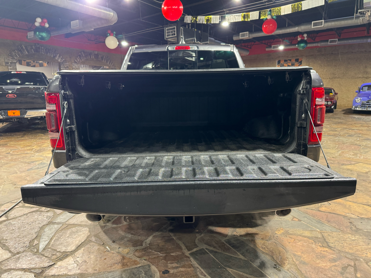 RAM 1500 Limited 4x2 Crew Cab 5'7" Box 2020