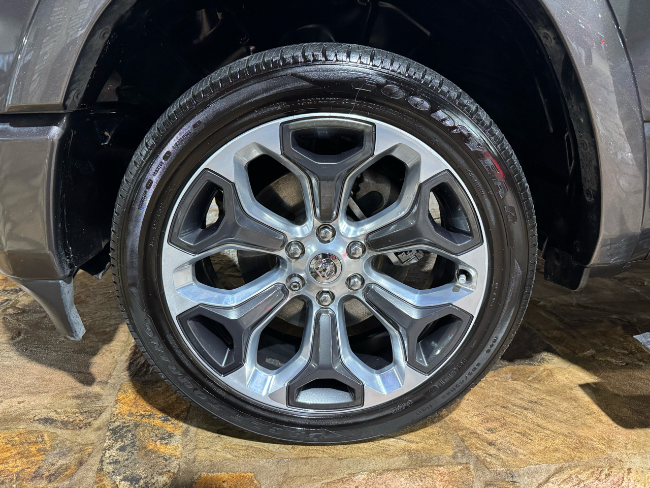 RAM 1500 Limited 4x2 Crew Cab 5'7" Box 2020