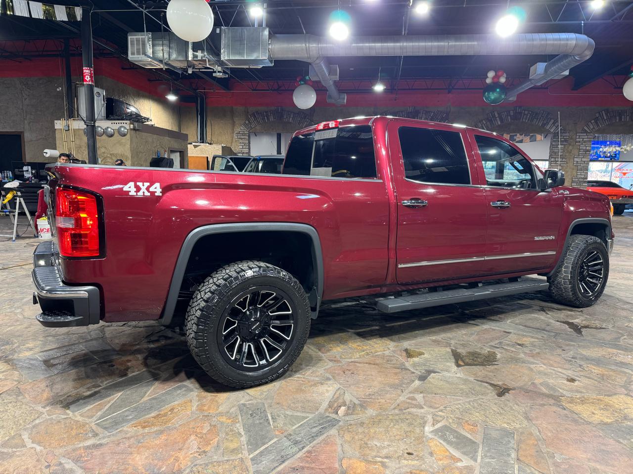 GMC Sierra 1500 4WD Crew Cab 153.0" SLT 2014