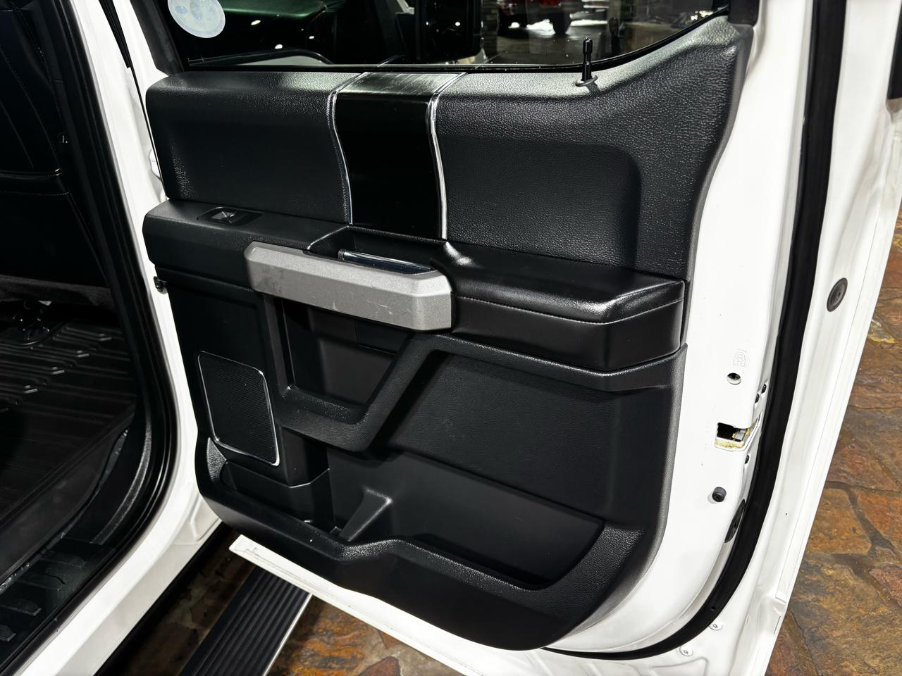 Ford F-150 4WD SuperCrew 145" Limited 2019