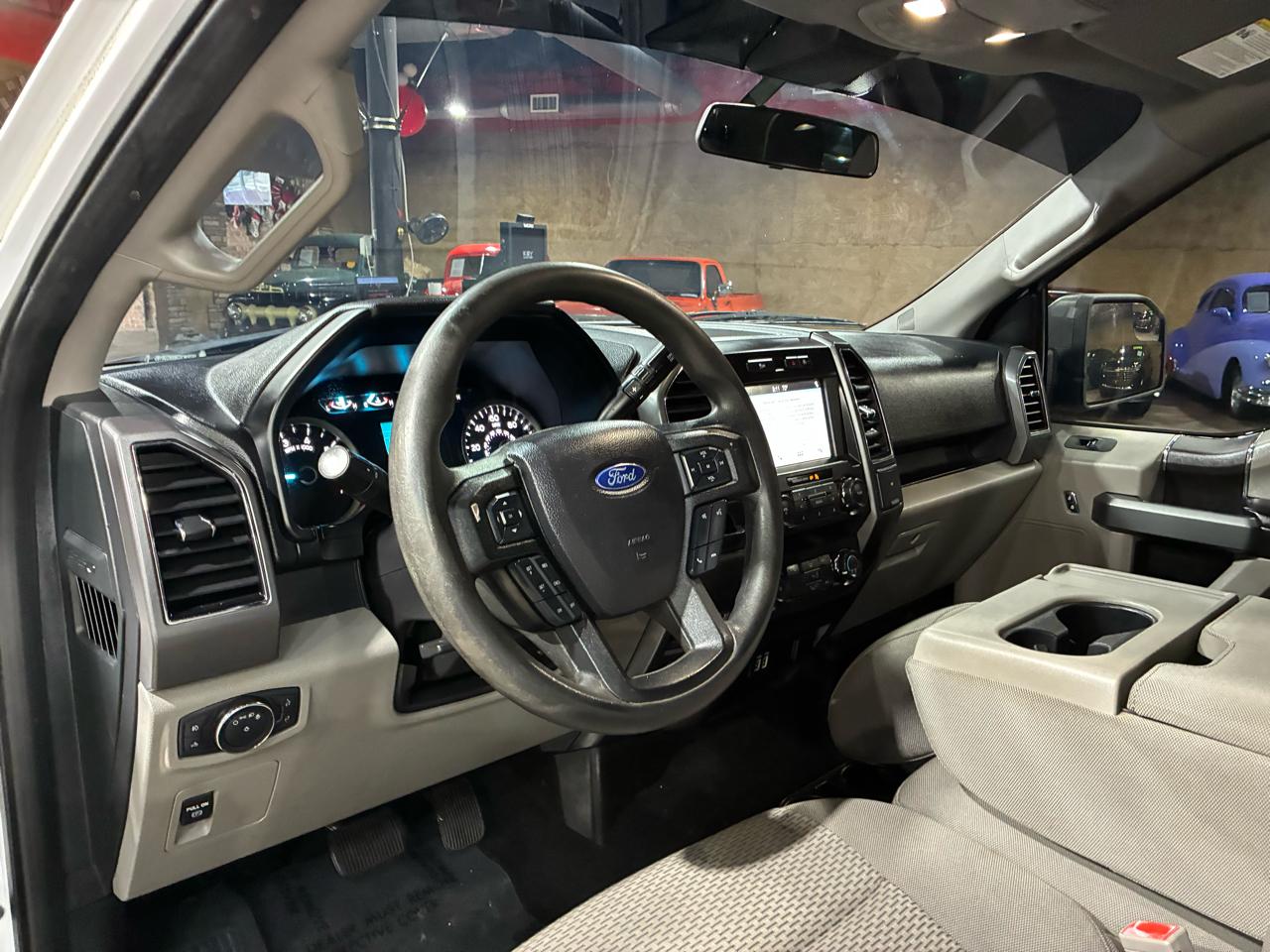 Ford F-150 2WD Supercab 133" XLT 2019