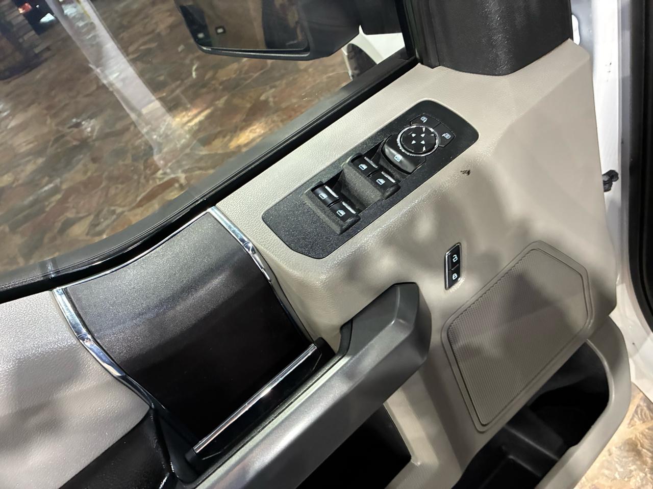 Ford F-150 2WD Supercab 133" XLT 2019