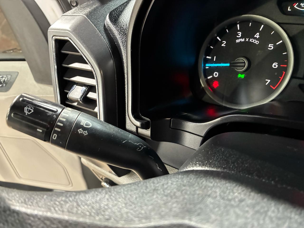 Ford F-150 2WD Supercab 133" XLT 2019