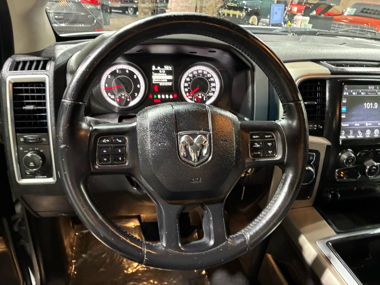 RAM 1500 2WD Crew Cab 140.5" Big Horn 2014