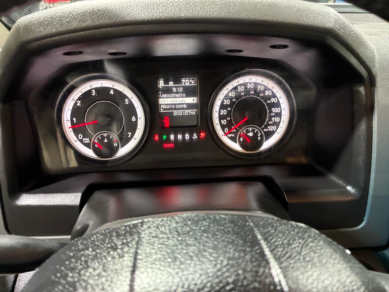 RAM 1500 2WD Crew Cab 140.5" Big Horn 2014