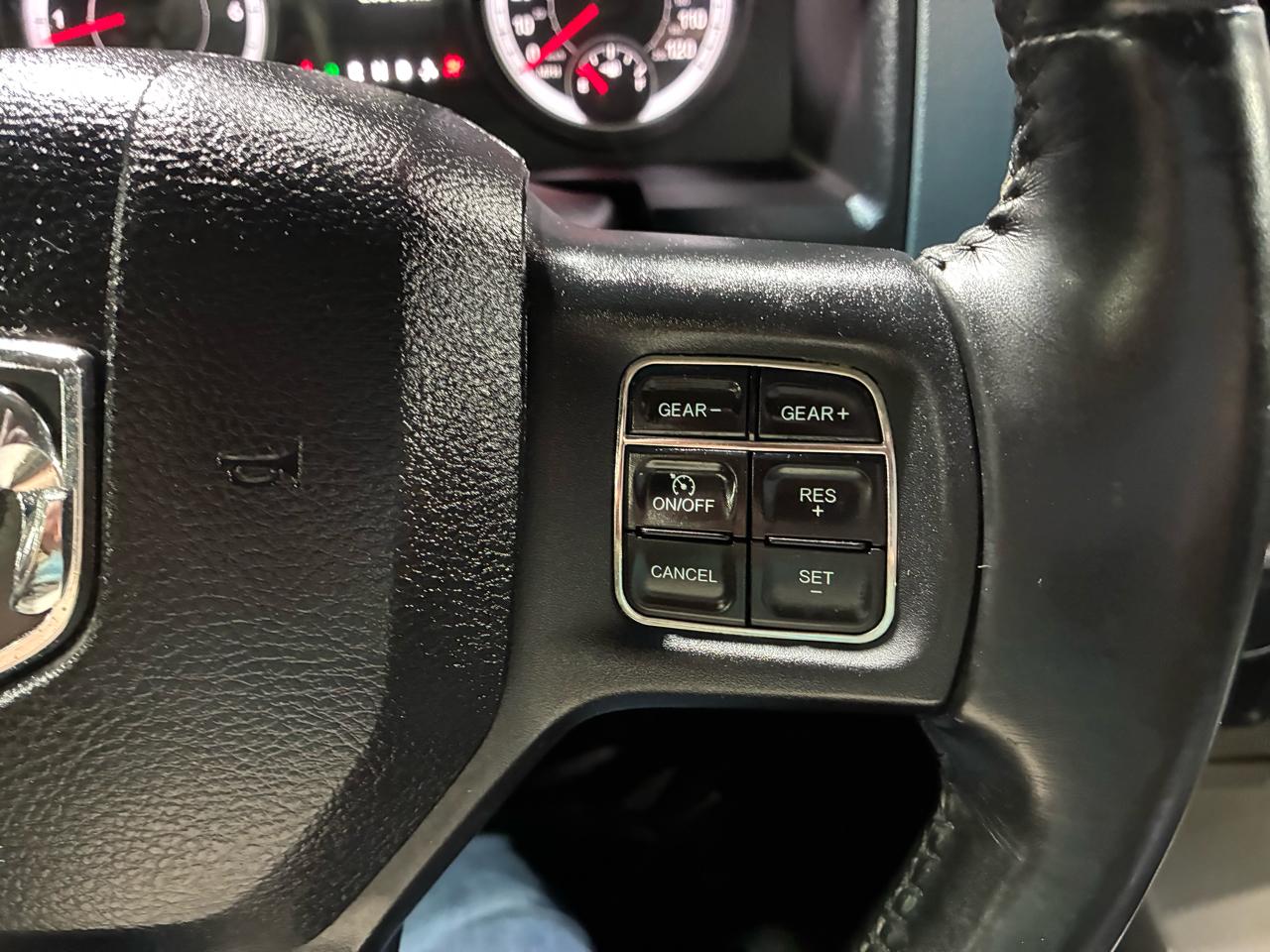 RAM 1500 2WD Crew Cab 140.5" Big Horn 2014