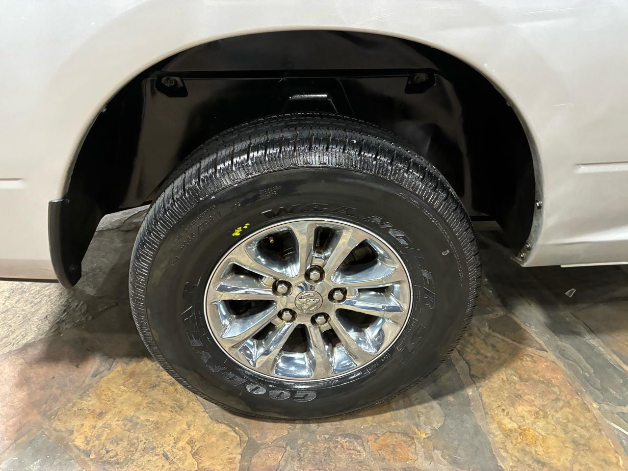 RAM 1500 2WD Crew Cab 140.5" Big Horn 2014