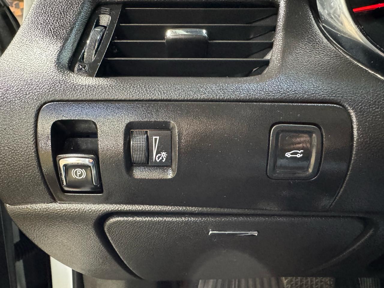 Chevrolet Impala 4dr Sdn LT w/1LT 2017