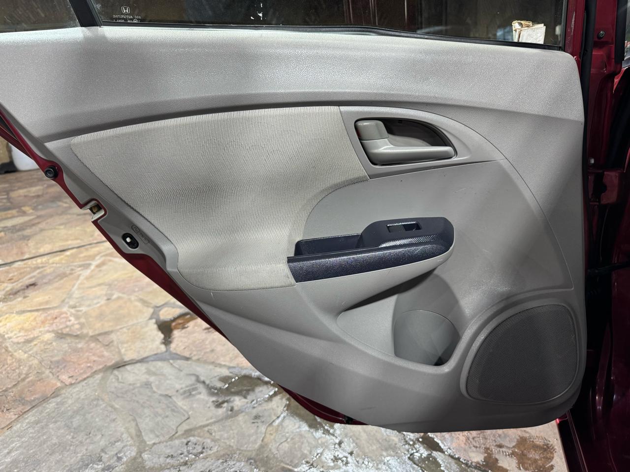 Honda Insight 5dr CVT LX 2010