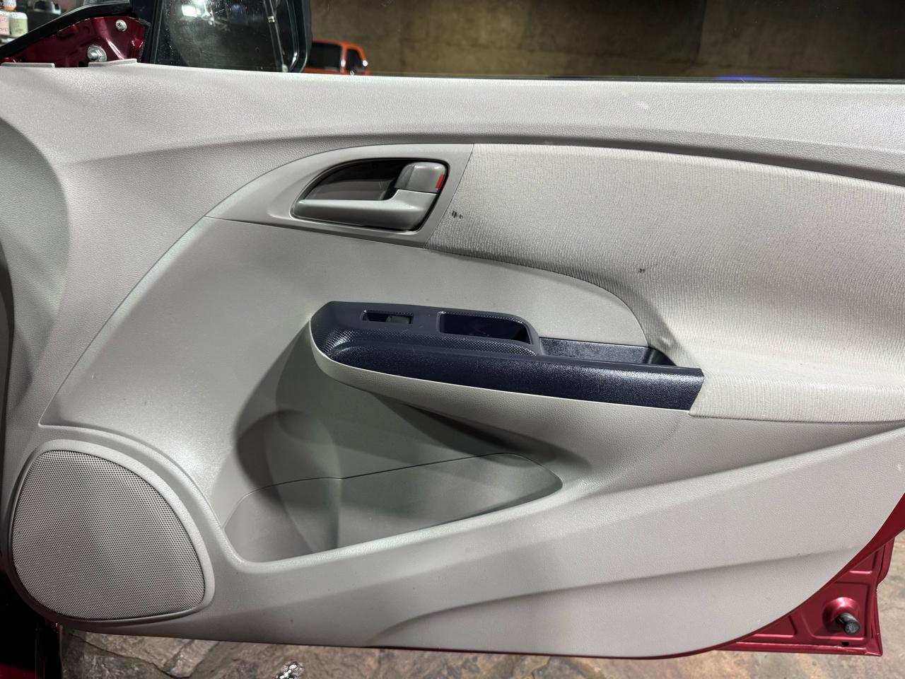 Honda Insight 5dr CVT LX 2010