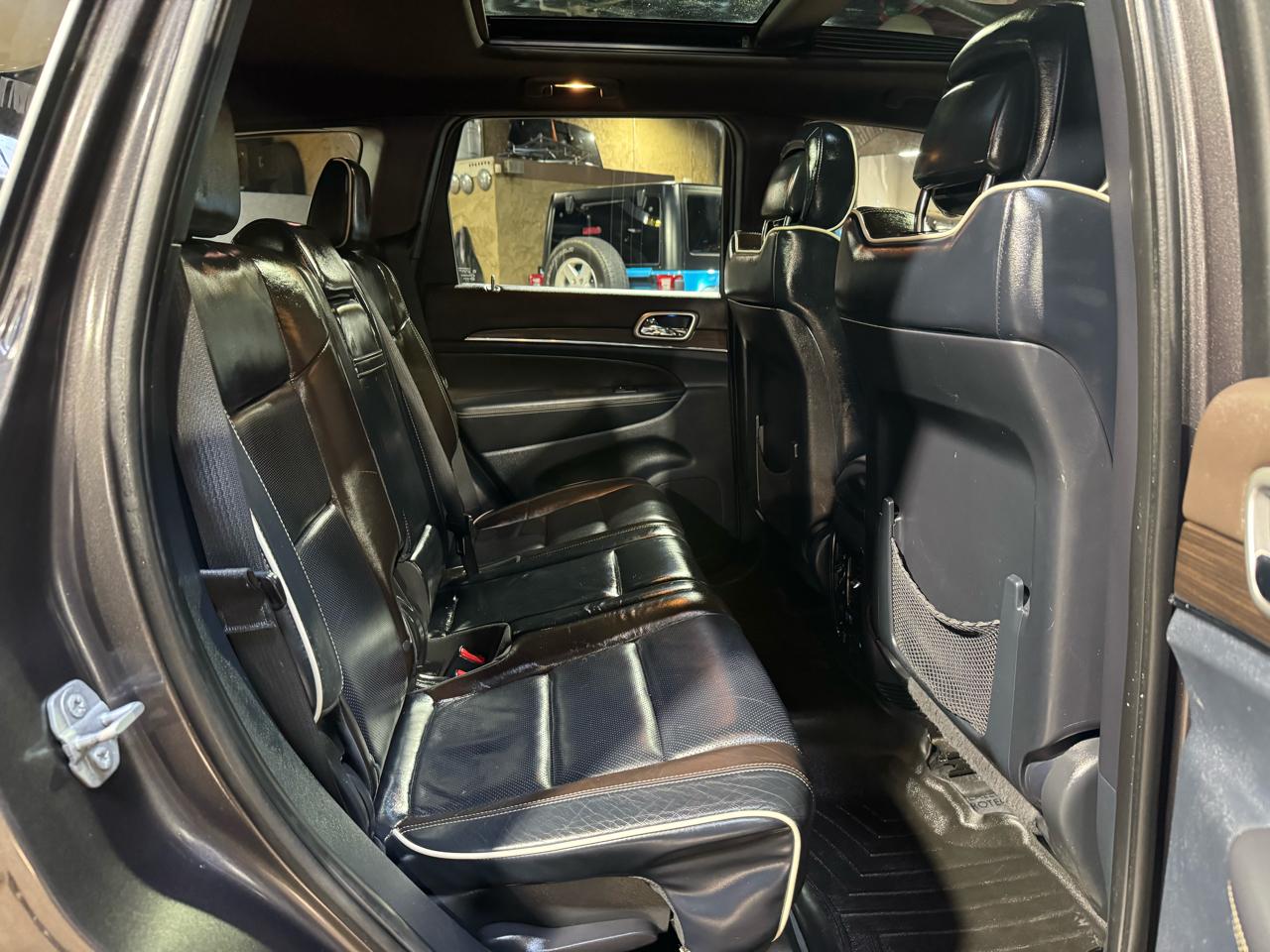 Jeep Grand Cherokee RWD 4dr Overland 2015