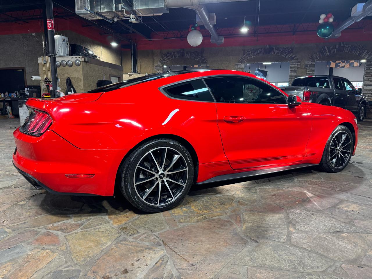 Ford Mustang 2dr Fastback EcoBoost 2016