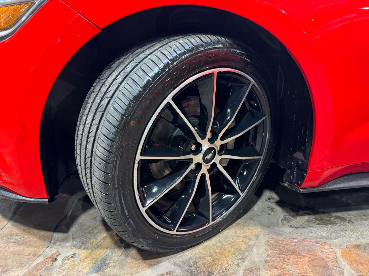 Ford Mustang 2dr Fastback EcoBoost 2016