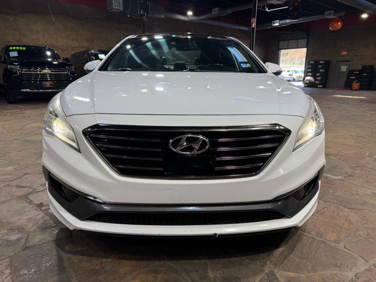 Hyundai Sonata 4dr Sdn 2.0T Limited 2015