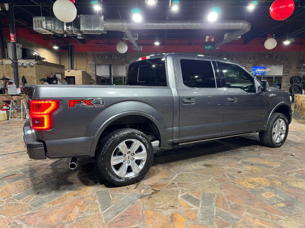 Ford F-150 Platinum 4WD SuperCrew 5.5' Box 2018