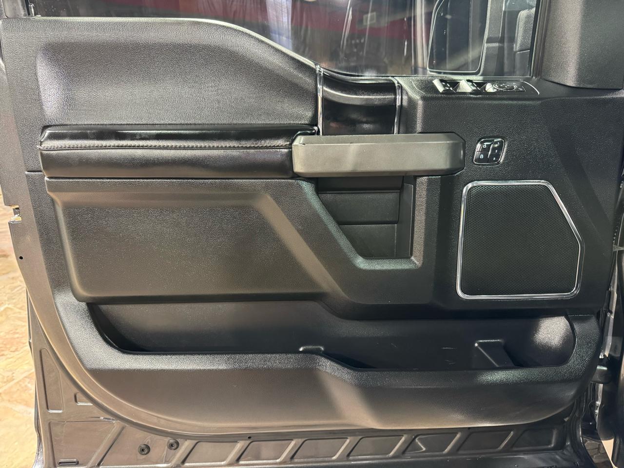 Ford F-150 Platinum 4WD SuperCrew 5.5' Box 2018