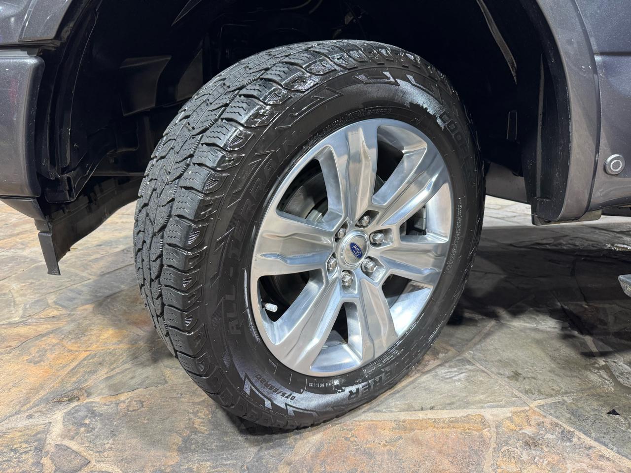 Ford F-150 Platinum 4WD SuperCrew 5.5' Box 2018