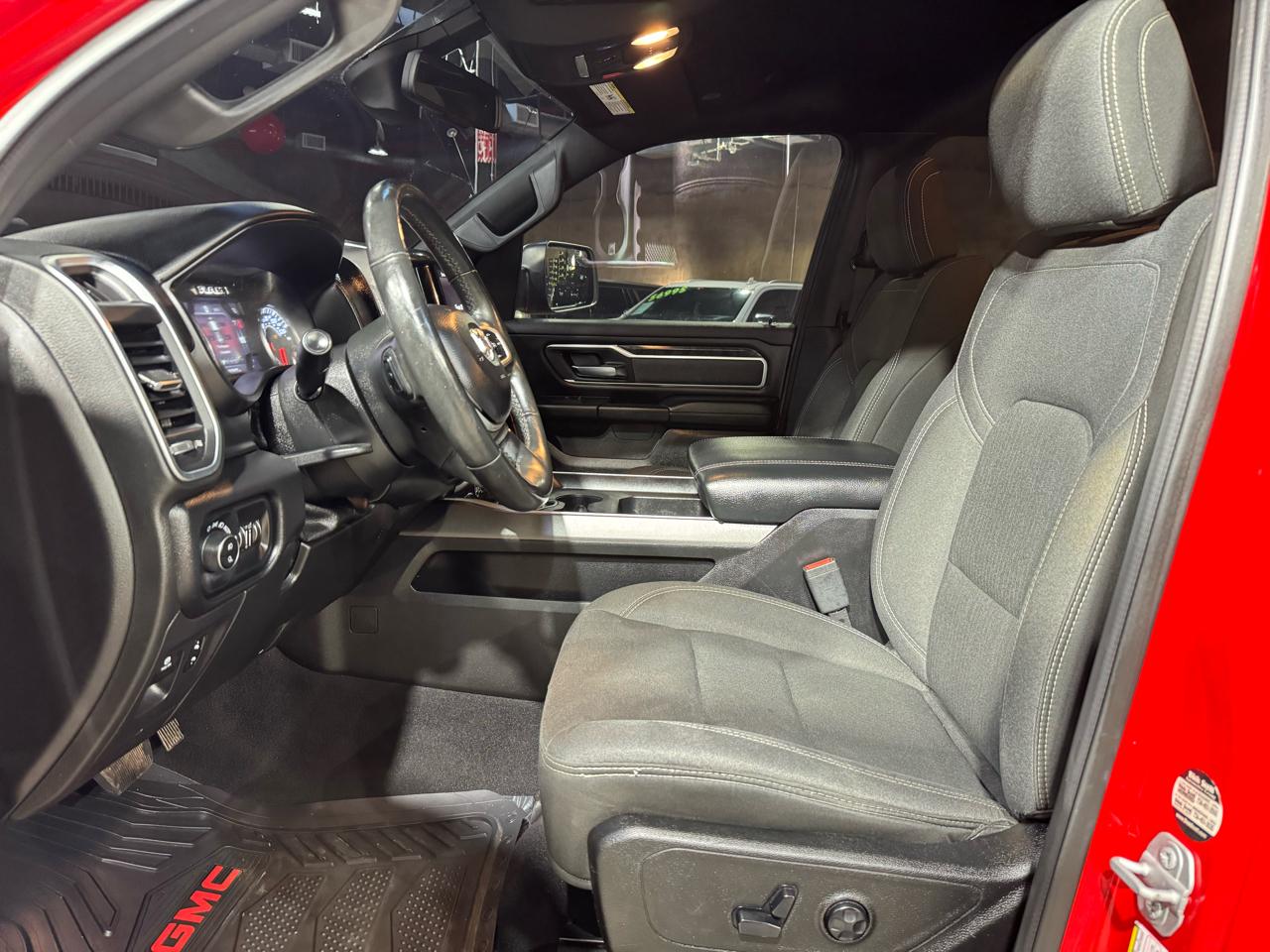 RAM 1500 Big Horn/Lone Star 4x4 Crew Cab 5'7" Box 2019