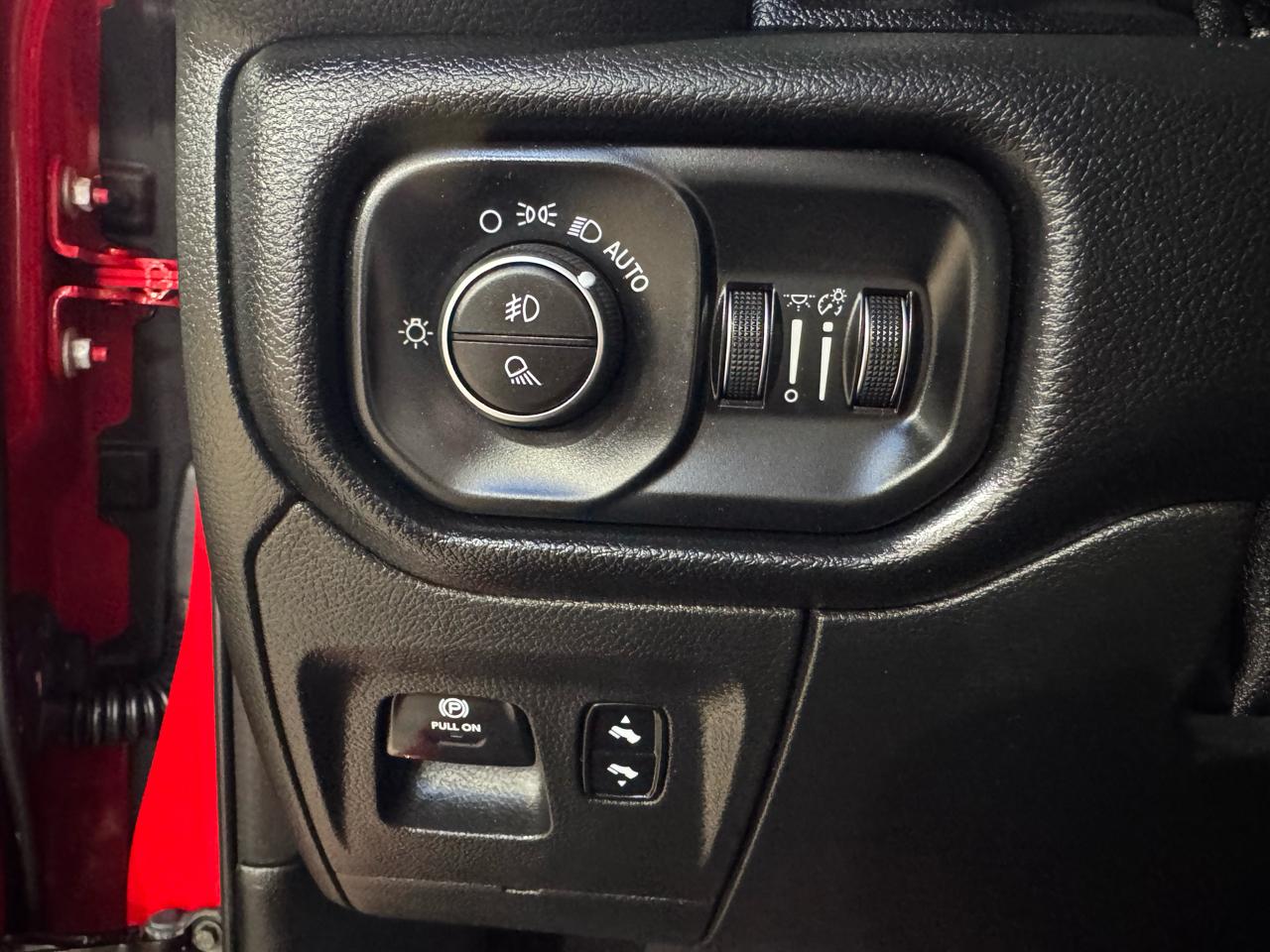 RAM 1500 Big Horn/Lone Star 4x4 Crew Cab 5'7" Box 2019