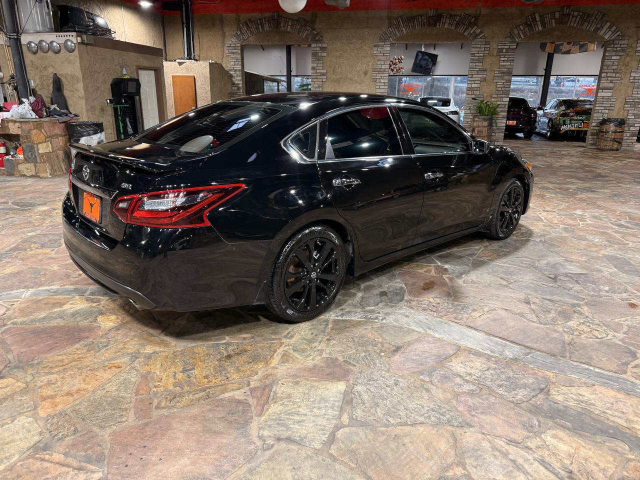 Nissan Altima 2017.5 2.5 SR Sedan 2017