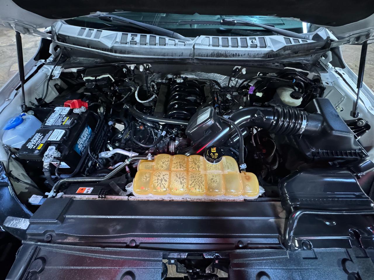 Ford F-150 4WD SuperCrew 145" Lariat 2016