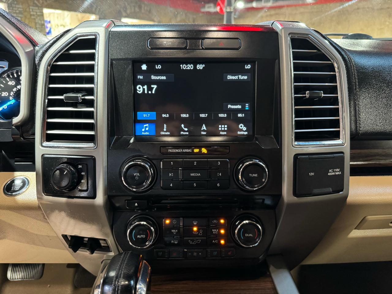 Ford F-150 4WD SuperCrew 145" Lariat 2016