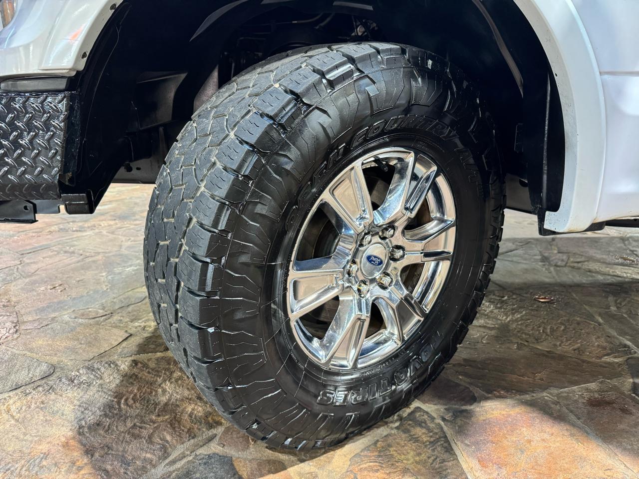 Ford F-150 4WD SuperCrew 145" Lariat 2016